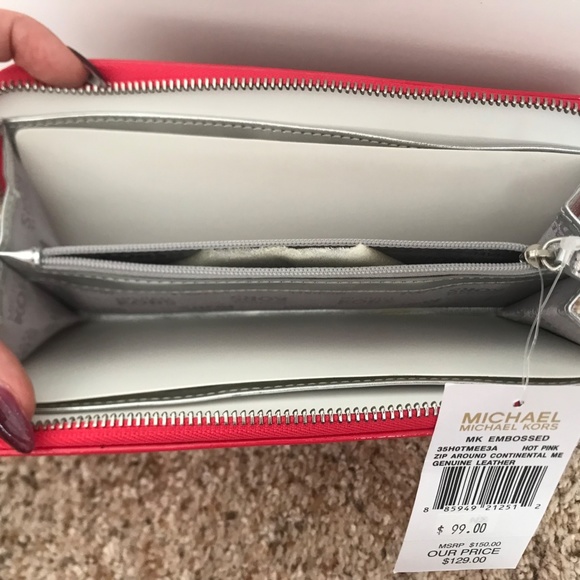 Michael Kors Embossed Monogram Handbag & Matching Wallet - Picture 4 of 8